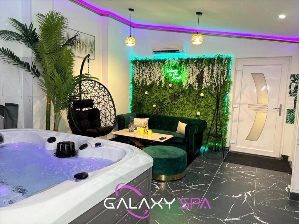 Galaxy Spa - Suite Jupiter Jacuzzi Privatif Champigneulles Εξωτερικό φωτογραφία