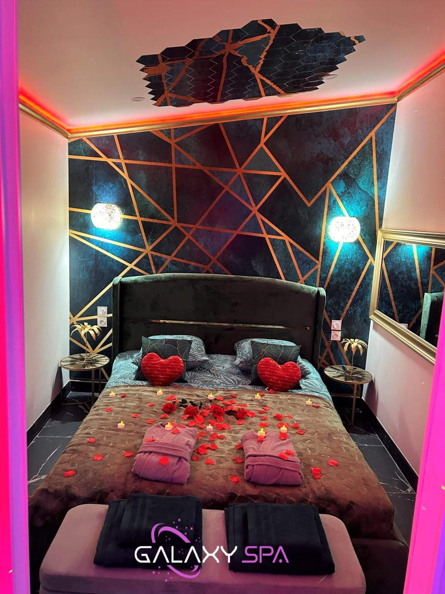Galaxy Spa - Suite Jupiter Jacuzzi Privatif Champigneulles Εξωτερικό φωτογραφία